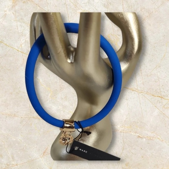NWT Marc by Marc Jacobs Electric Blue Lemonade Bracelet with GOLD Charm w/Bag - Picture 6 of 6